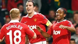 Anderson (paling kanan) menyumbang dua gol ketika MU mengalahkan Schalke 04 dengan skor 4-1 pada leg kedua semifinal Liga Champions di Old Trafford, 4 Mei 2011. MU ke final dengan agregat 6-1. AFP PHOTO/PAUL ELLIS