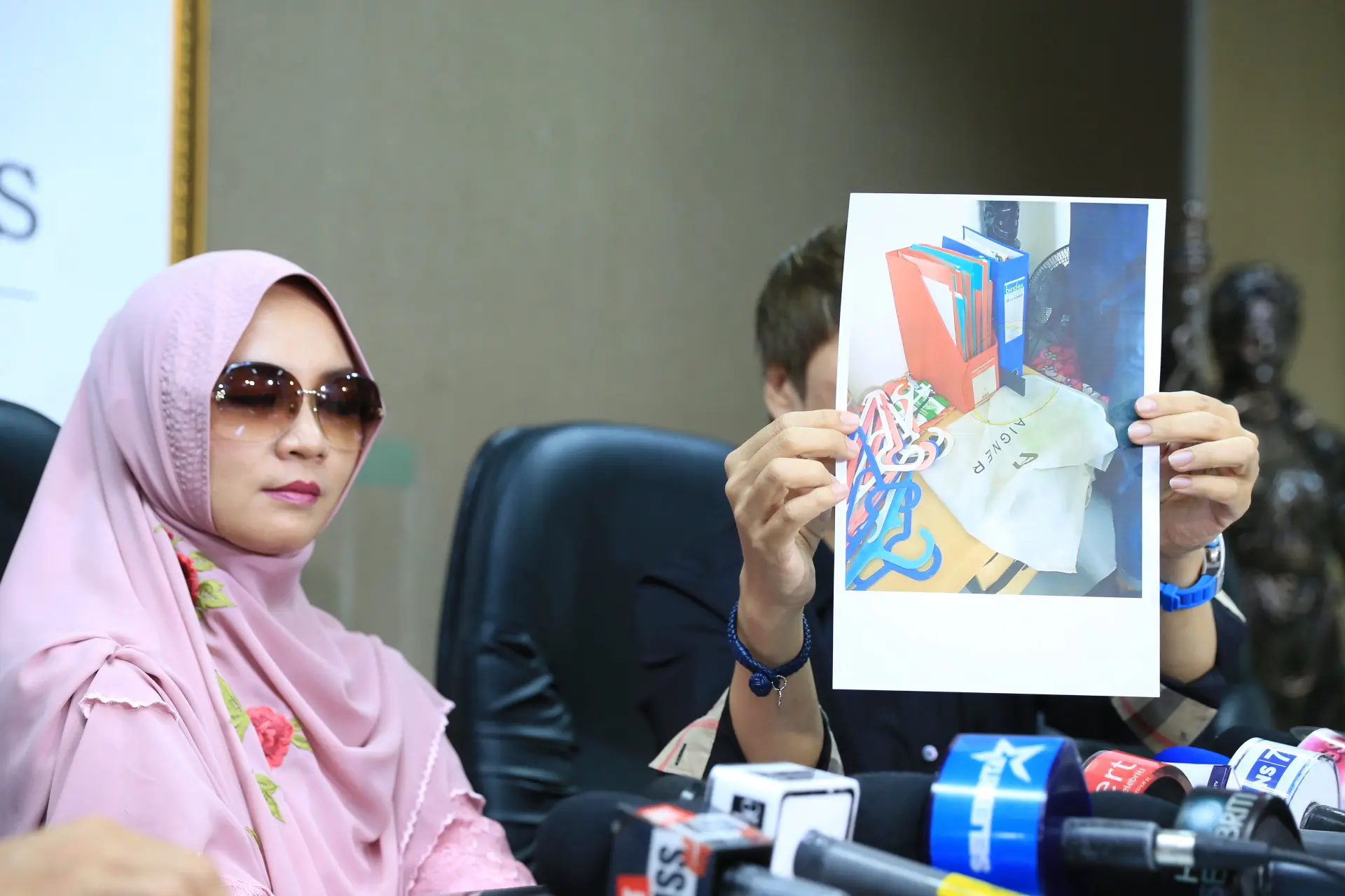 Preskon kelanjutan kasus Farah Dibba (Adrian Putra/bintang.com)