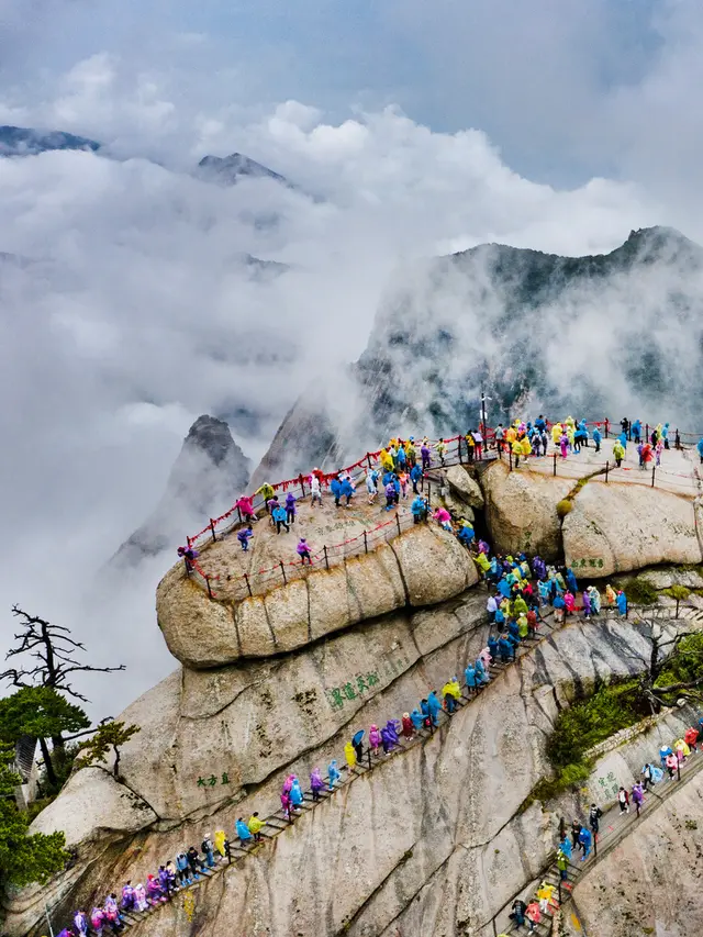 Gunung Huashan di Shaanxi