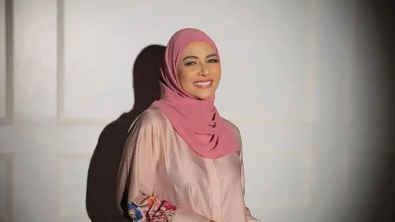 Meisya siregar makin memesona dengan hijab pastel. (credit:instagram.com/meisya__siregar)
