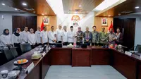 Proyek Sepatu Sekolah Rakyat Rp 27 Miliar, Mensos Gus Ipul Makin Percaya Diri Tak Ada Kebocoran