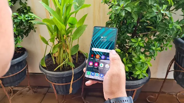 Galaxy M62