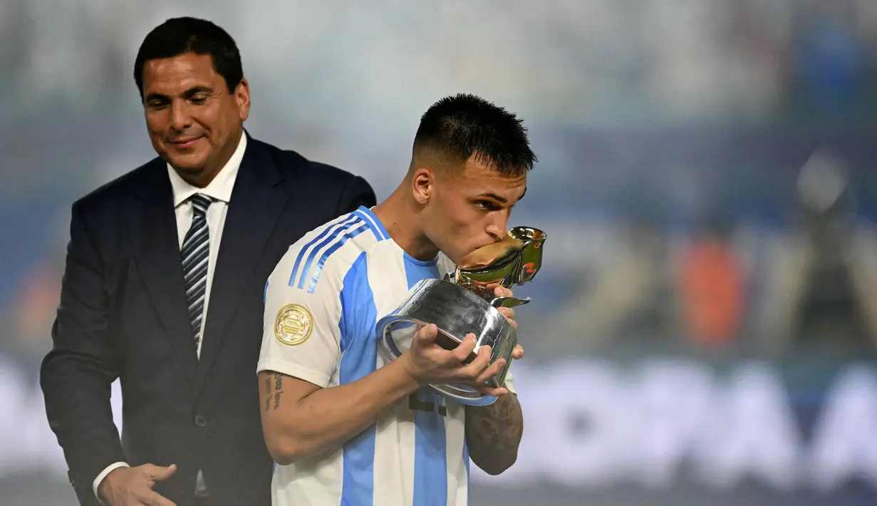 Pada final Copa America 2024, Lautaro Martinez baru bermain pada menit ke-97 menggantikan Julian Alvarez. (Chandan Khanna/AFP)