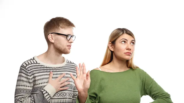 5 Tanda Saat Gemini Diam-Diam Sedang Cemburu (photo by freepik.com)