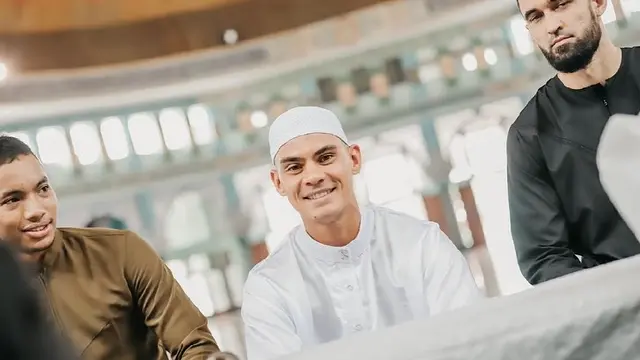 6 Artis Ini Putuskan Pindah Agama di Tahun 2023, Ikuti Keyakinan Hati