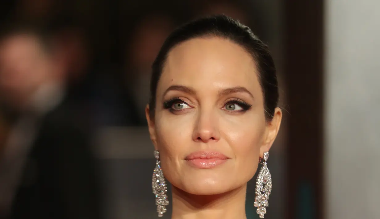 Ternyata stres yang dialami Angelina Jolie berdampak sangat besar pada berat badannya. (DANIEL LEAL-OLIVAS  AFP)