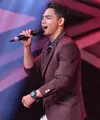 Faim, finalis Bintang Panggung Asik 2017 asal Belitung ini berhasil mencuri perhatian para juri lantaran penampilannya yang memukau dengan membawakan lagu Surat Cinta Untuk Starla. (Adrian Putra/Bintang.com)
