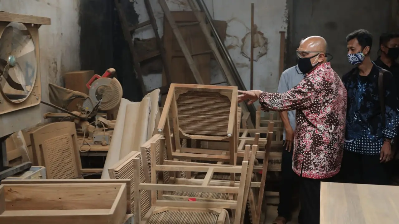 MenkopUKM Teten Masduki di Jombangrejo, Mandong, Trucuk, Klaten, Minggu (6/12/2020).