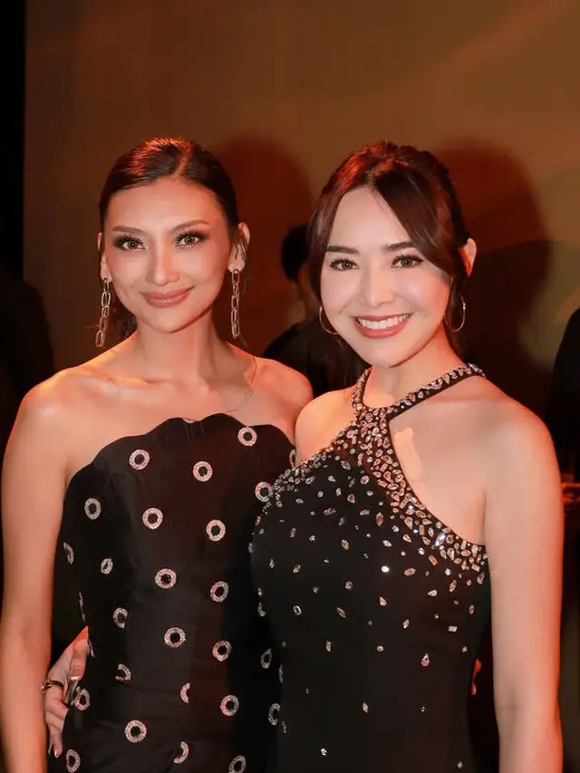 Riasa wajah Amanda Manopo [@dindacresheilla]