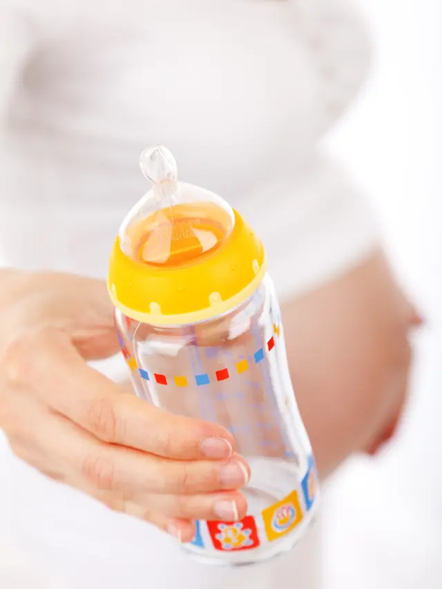 Contoh ilustrasi botol susu bayi