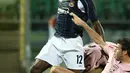 Setelah sukses dengan Michael Essien, Maung Bandung kembali mendatangkan pemain yang pernah memperkuat Chelsea yaitu Carlton Cole. (AP Photo/Alessandro Fucarini)