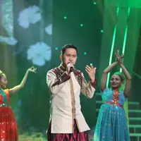 Penampilan kurang memuaskan dalam konser result final top 6 grup 2 yang berlangsung tadi malam, Kamis (7/4/2016). Ical harus tersenggol dari panggung D'Academy 3. (Andy Masela/Bintang.com)