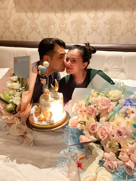 Asmirandah dan Jonas Rivanno (Instagram/asmirandah89)