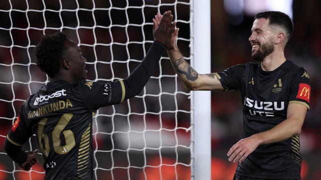 Striker Timnas Australia, Apostolos Stamatelopoulos