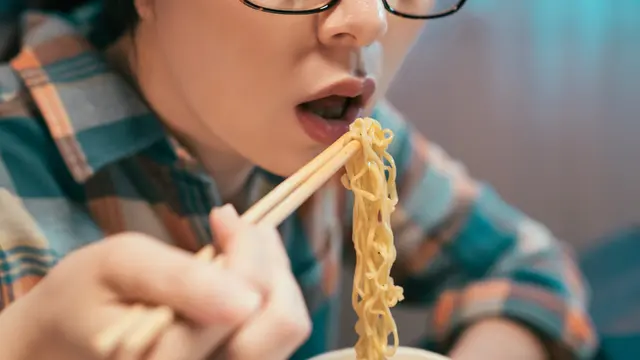 Makan Mi.