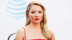 Aktris Kaitlin Doubleday saat tiba di NAACP Image Awards , Pasadena , California (5/2/16). NAACP awards yaitu suatu penghargaan bagi seniman seni dan dunia hiburan. (REUTERS/Danny Moloshok)