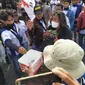 Demo buruh memprotes UMP Jatim 2022. (Dian Kurniawan/Liputan6.com)