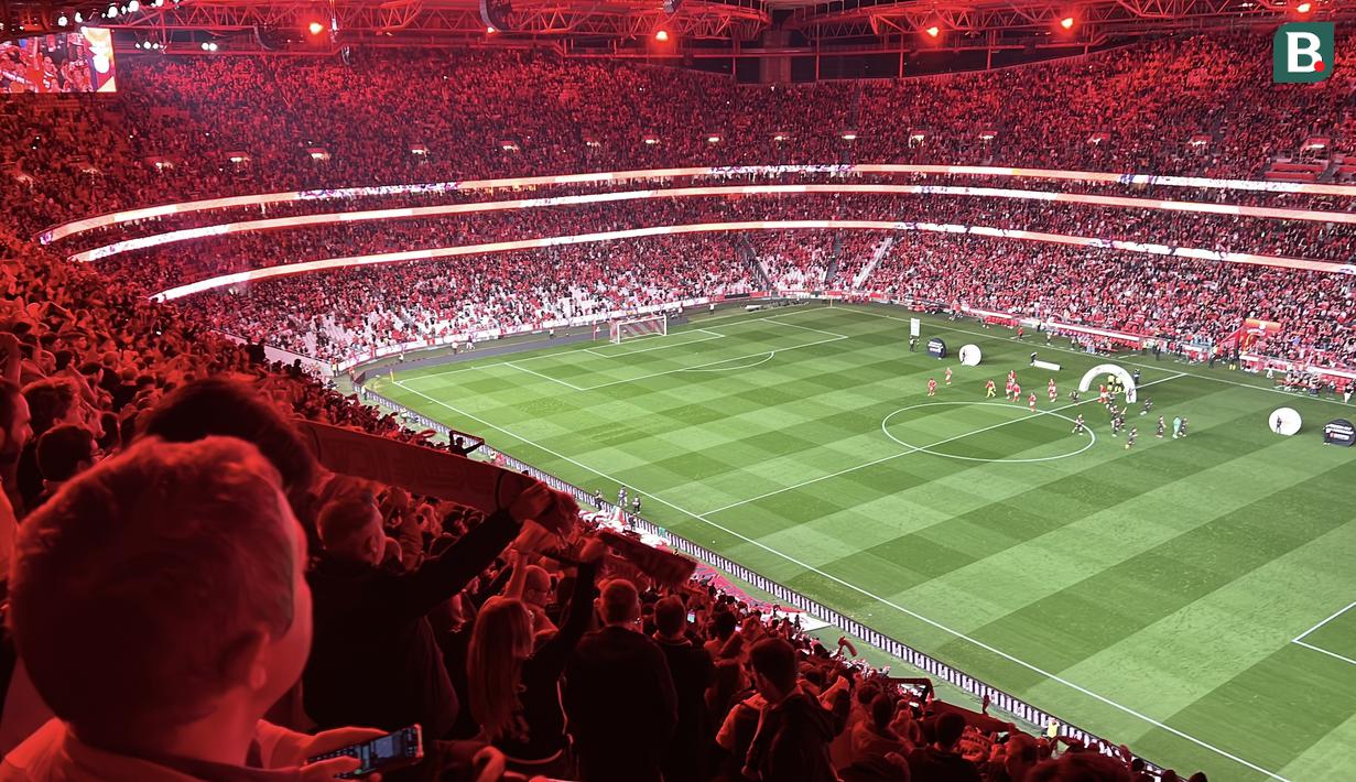 Spektakuler! Kata yang tepat untuk menggambarkan pengalaman menonton langsung pertandingan antara Benfica FC melawan Estrela Amadora. (AFP/Bagaskara Lazuardi)