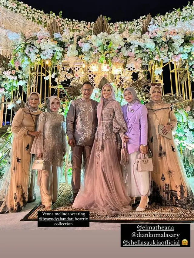 Acara Lamaran Venna Melinda dan Ferry Irawan