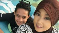 Kepada bola.com, Evan Dimas dan pacarnya, Ishardianti Rahma mengungkap awal mereka kenal lalu pacaran.