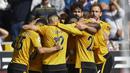 <p>Di menit 32, Wolverhampton Wanderers mampu membuat keunggulan. Matheus Nunes mencetak gol lewat tendangan voli keras setelah terjadi kemelut di kotak penalti Chelsea. (AP Photo/Rui Vieira)</p>