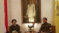 Bertemu 3 Jam, Jokowi dan Megawati Selingi Makan Sayur Lodeh