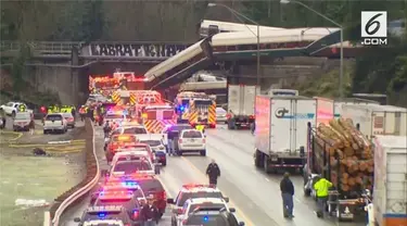 Rangkaian kereta Amtrak di Washington, AS tergelincir dan keluar dari jalur rel.