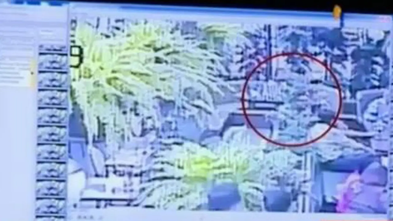 Rekaman CCTV Kafe Olivier 