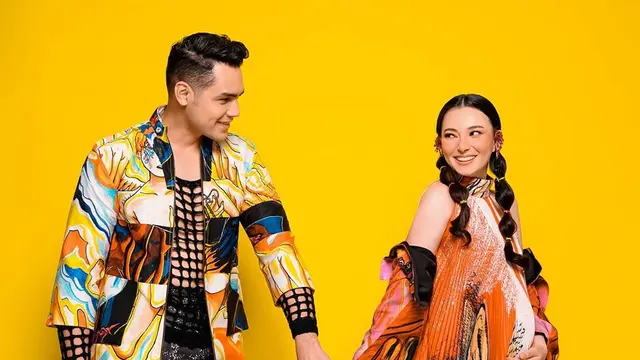 6 Potret Maternity Shoot Asmirandah dengan Tema 'Colorful', Jadi Konsep Terakhir