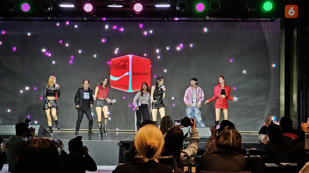 Tiga Orang Beruntung Nge-Dance Bareng ITZY di Peluncuran 'Coca-Cola K-Wave Zero Sugar' pada Selasa, 20 Februari 2024 (Foto: Aditya Eka Prawira/Liputan6.com/Seoul)