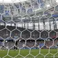 Proses terjadinya gol yang dicetak striker Prancis, Antoine Griezmann, ke gawang Uruguay pada laga perempat final Piala Dunia di Stadion Nizhny Novgorod, Nizhny Novgorod, Jumat (6/7/2018). Prancis menang 2-0 atas Uruguay. (AP/Natacha Pisarenko)