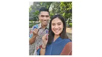 Potret Kemesraan 5 Pasangan Selebriti Pamer Tinta Pemilu, Harmonis