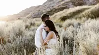 Cuddle quotes, captions, and messages. (Photo: Priscilla Du Preez/Unsplash)