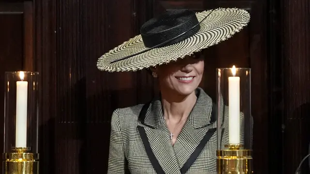 Kate Middleton Lolos dari Insiden Topi Terbang Saat Kunjungi Uskup Agung Wanita Pertama Inggris