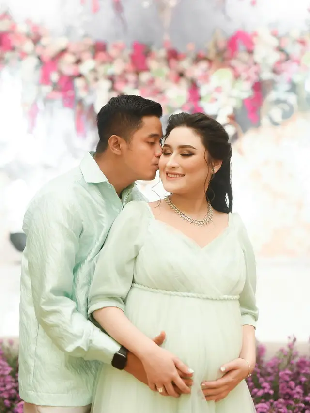 6 Potret Perubahan Wajah Angbeen Rishi Sebelum Vs Setelah Melahirkan Anak Pertama