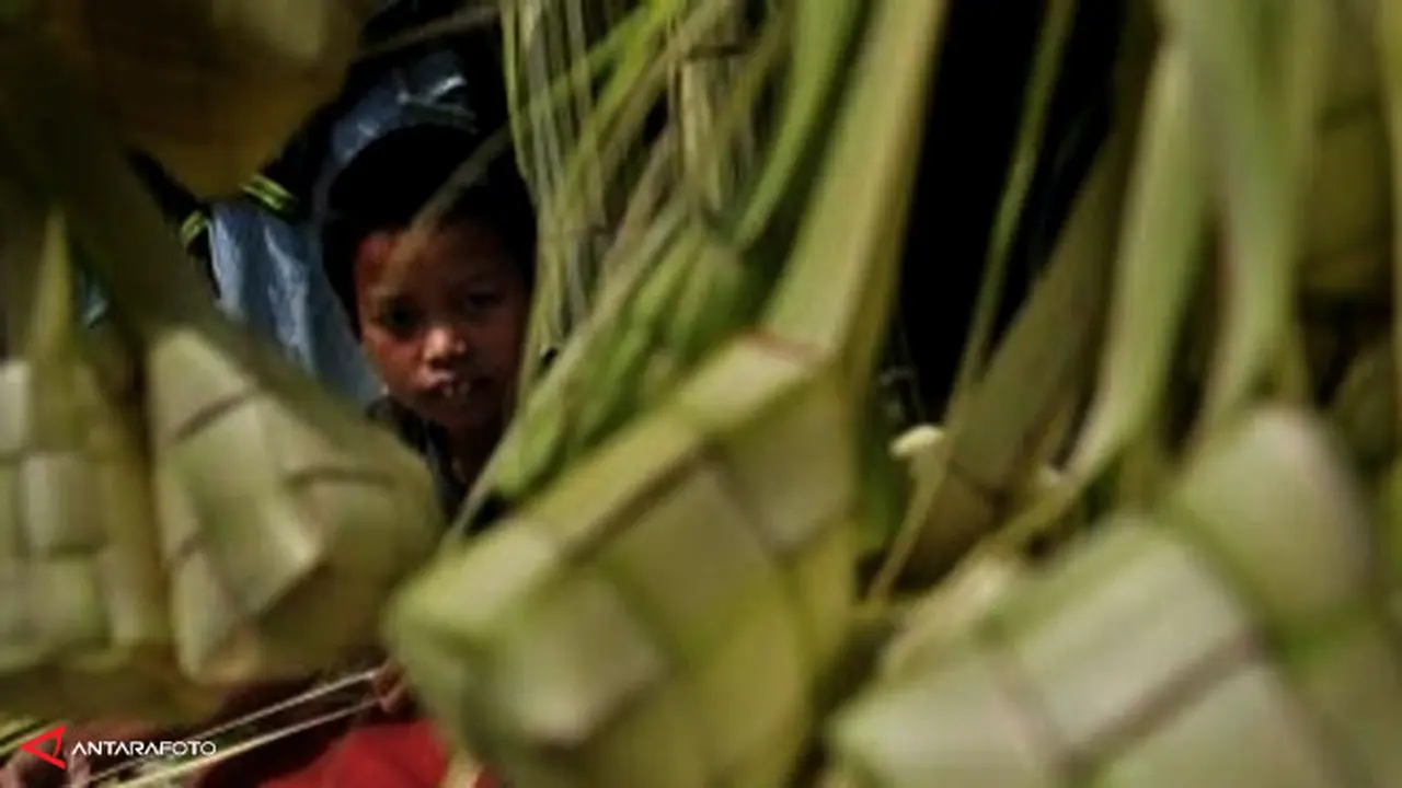 ketupat-lebaran130807c.jpg