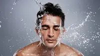Usai Main Bola Langsung Nongkrong? Ini Grooming Pria Praktis agar Tetap Fresh Seharian