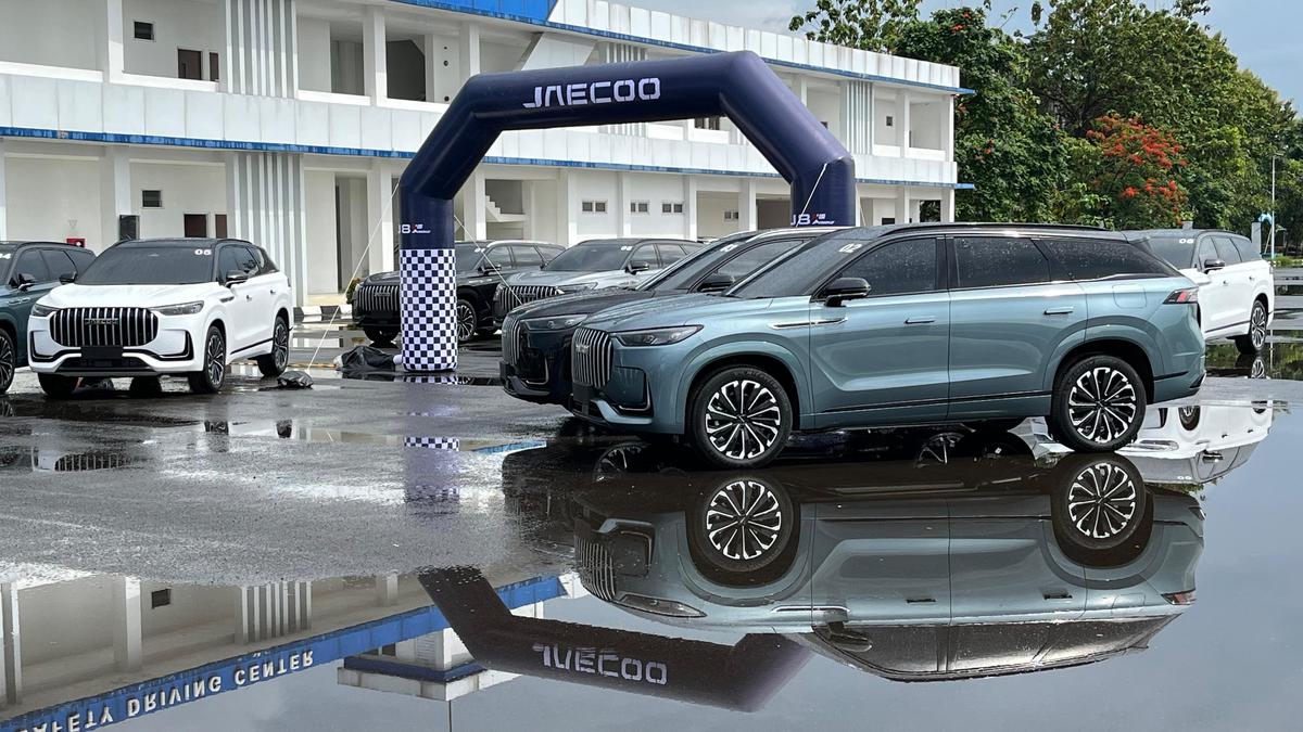 Bukan Cuma Mewah, Jaecoo J8 SHS Ardis Juga Tawarkan Performa Buas dan Fitur Canggih