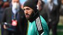 <p>Striker Real Madrid, Karim Benzema menghadiri sesi latihan tim di Stadion Etihad di Manchester, barat laut Inggris, pada 25 April 2022. Real Madrid akan bertanding melawan Manchester City pada leg pertama semifinal Liga Champions. (AFP/Oli Scarff)</p>