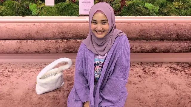 FOTO: Gaya Casual Fatin Shidqia di Berbagai Kesempatan, Tetap Menawan