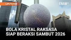 Semua persiapan untuk perayaan malam Tahun Baru 2026 di Times Square, New York, dipastikan siap. Penyelenggara menggelar uji coba penurunan Constellation Ball, bola kristal terbaru yang akan diturunkan pada Rabu malam untuk menandai pergantian tahun.
