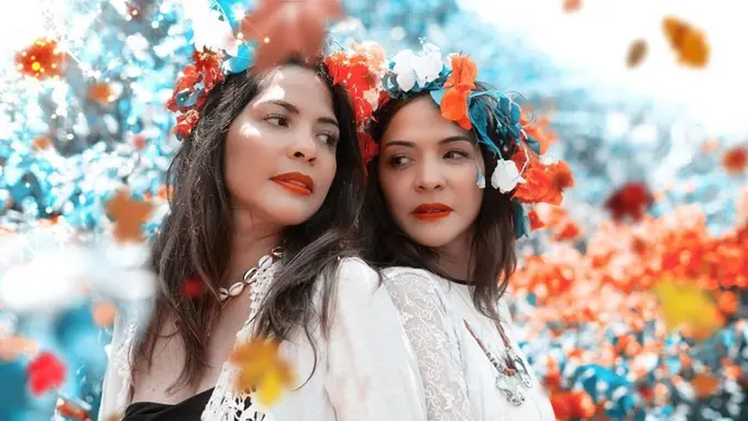 Fimela Awards Fashion Designer of The Year: Amanda dan Janna Soekasah, Gaungkan Pelestarian Alam dan Budaya Indonesia Melalui Fashion