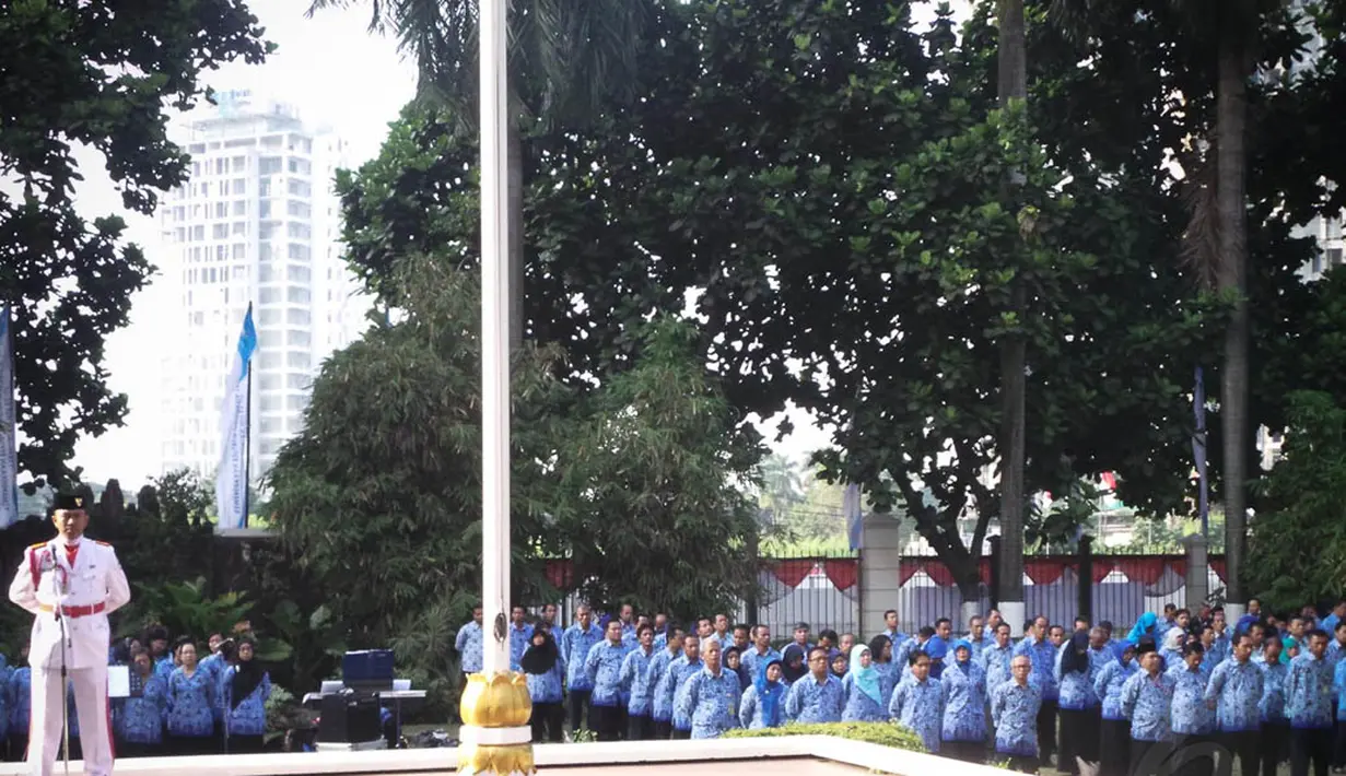 Dalam upacara tersebut, Mendikbud M. Nuh berpamitan dan menyampaikan permohonan maaf atas segala kekurangan dan kekhilafan, Jakarta, Minggu (17/8/14). (Liputan6.com/Faizal Fanani) 