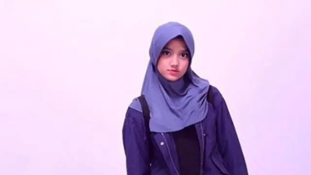[Bintang] 10 Gaya hijab Wirda Mansur