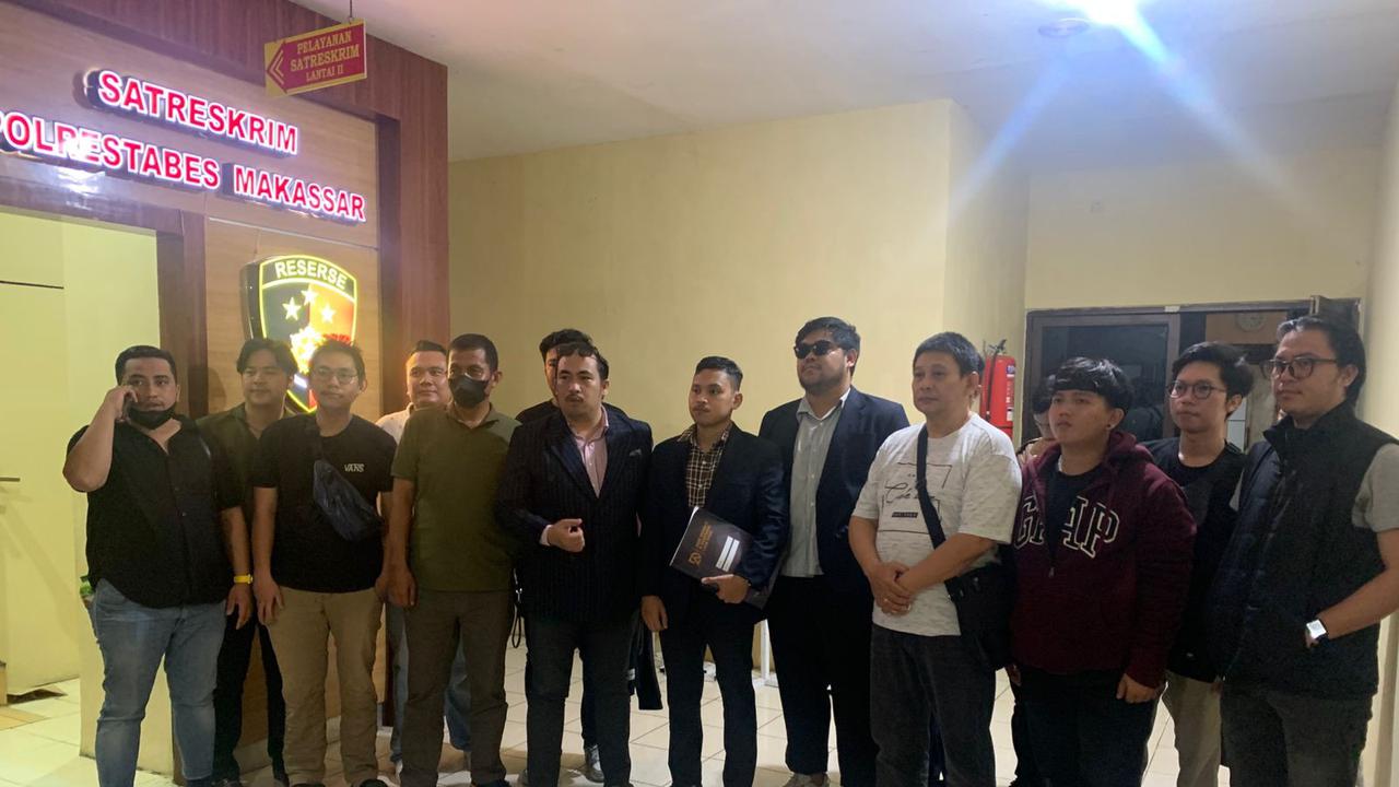 Korban penipuan aplikasi belanja melapor ke polisi (Liputan6.com/Fauzan)