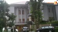 Ini Rumah Mewah Sutan Bhatoegana yang Digeledah KPK