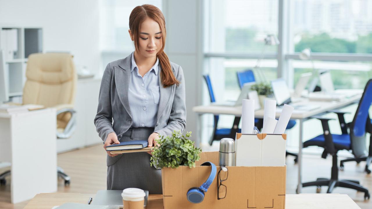 Ilustrasi resign, perpisahan teman kerja (sudah)