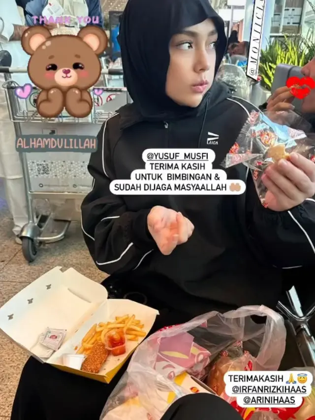 Tampilan Serba Hitam Celine Evangelista saat Umrah Setelah Mualaf. [@celine_evangelista]