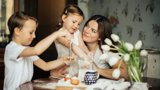 Cara Menerapkan Slow Parenting di Era Anak Gen Alpha