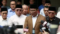 Calon gubernur Jakarta Ridwan Kamil (RK) di kawasan Condet, Jakarta Timur, Rabu (18/9/2024). (Liputan6.com/Winda Nelfira)